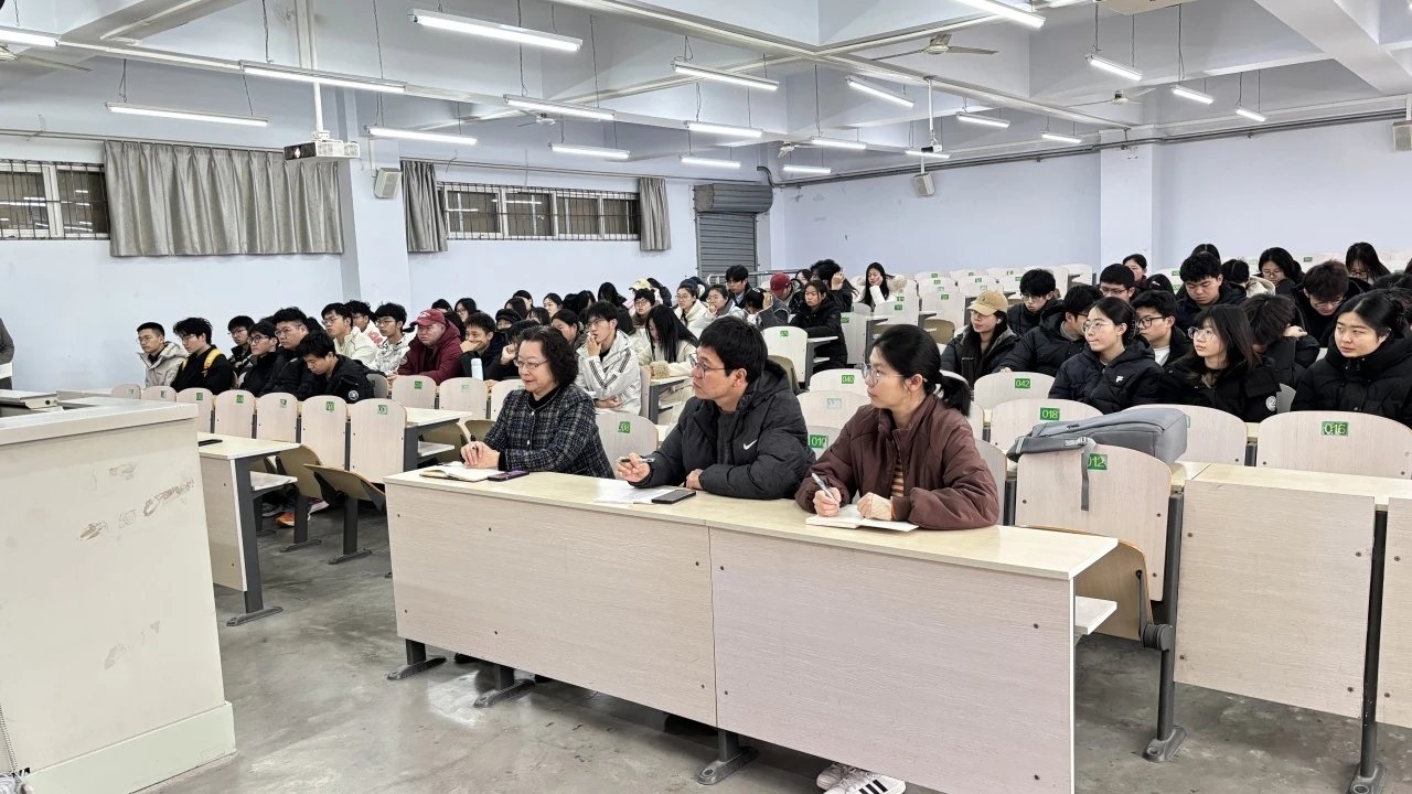 人文地理与城乡规划苏超积分榜与德甲联