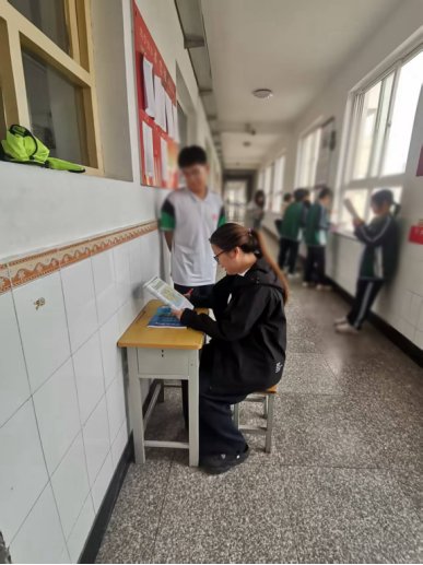 当我们第一次踏进涿州二中的大门
