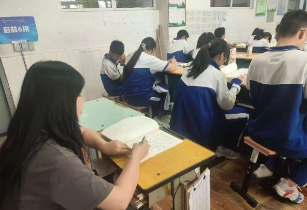 以校园为经纬