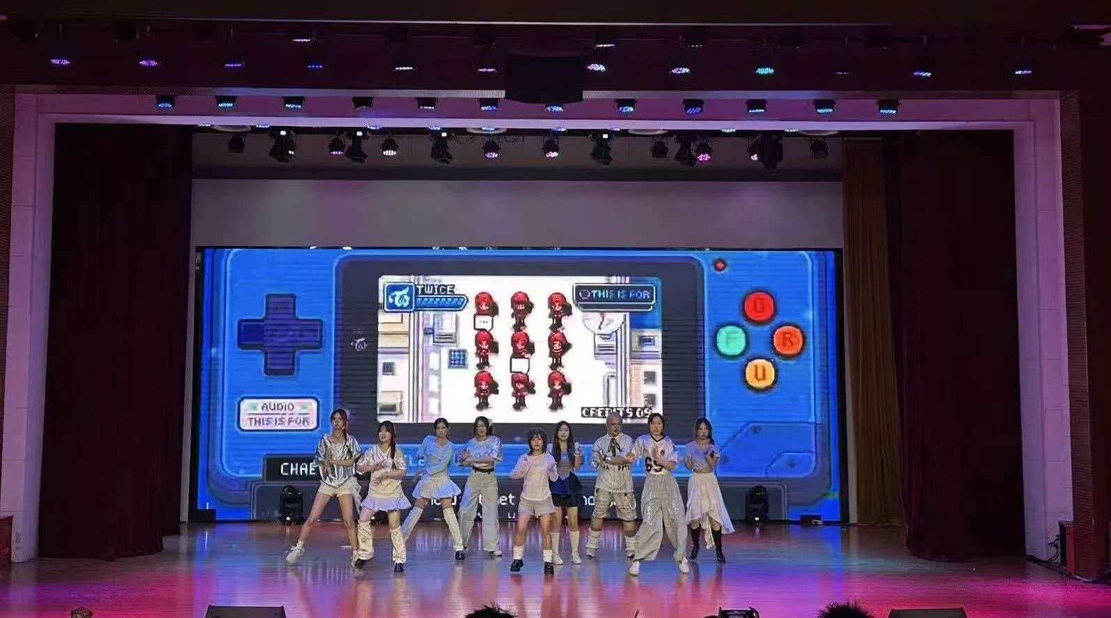 氛围热烈